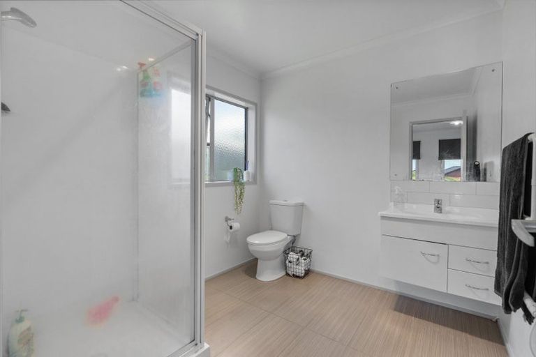 Photo of property in 30 Patatee Terrace, Baverstock, Hamilton, 3200