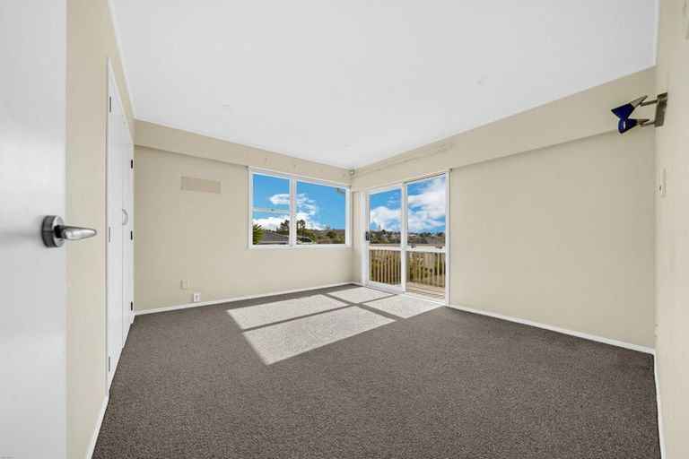 Photo of property in 68 Beechdale Crescent, Pakuranga Heights, Auckland, 2010