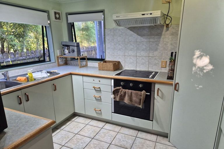 Photo of property in 56a Taikata Road, Te Atatu Peninsula, Auckland, 0610