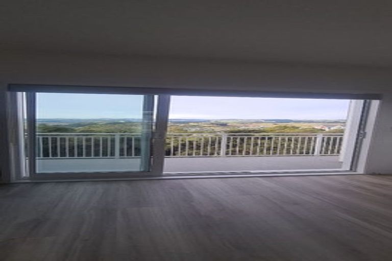 Photo of property in 16 Tai Lane, Whitby, Porirua, 5024