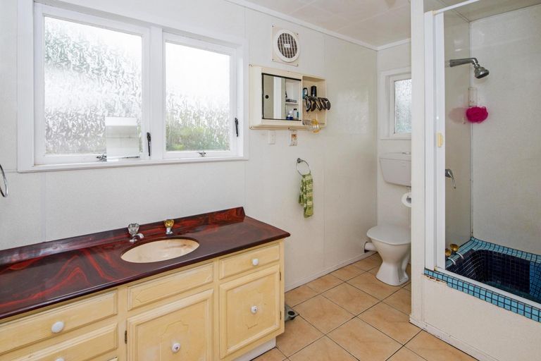 Photo of property in 28 Mack Place, Red Hill, Papakura, 2110