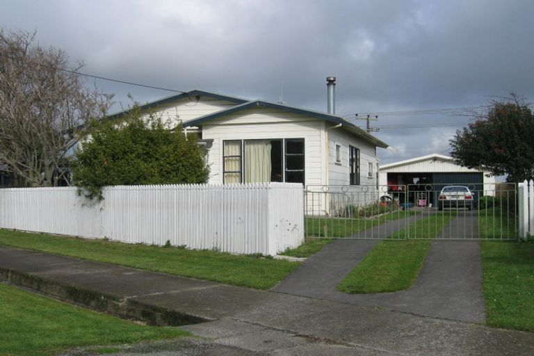 Photo of property in 1 Edmay Street, Feilding, 4702