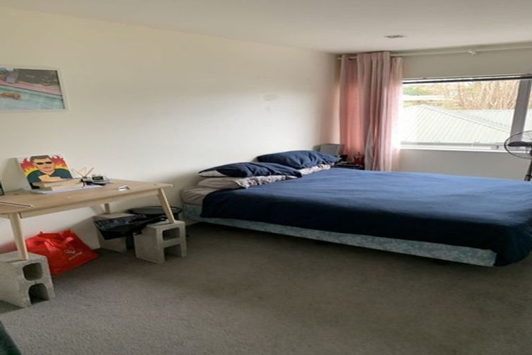 Photo of property in 121a Bruce Road, Glenfield, Auckland, 0629