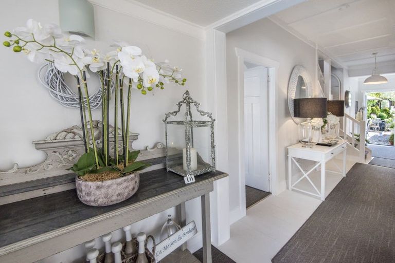 Photo of property in 10 Queens Parade, Devonport, Auckland, 0624