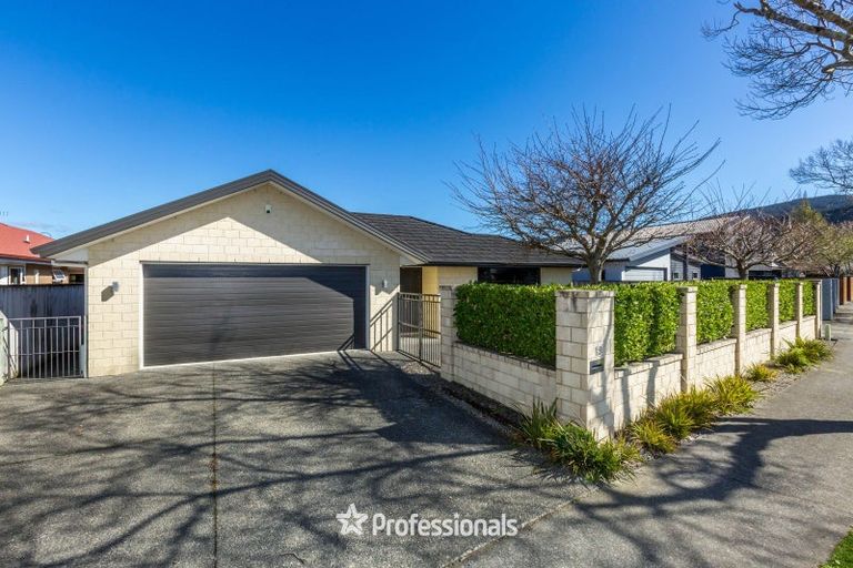 Photo of property in 19 Brentwood Street, Trentham, Upper Hutt, 5018