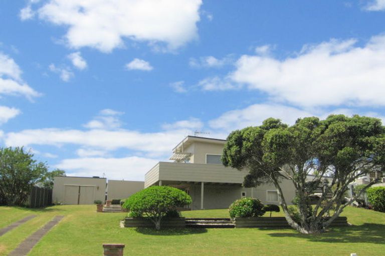 Photo of property in 3 Queen Street, Waihi Beach, 3611