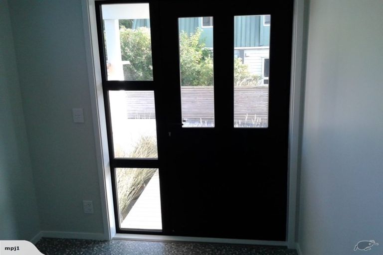 Photo of property in 7b Phillip Street, Johnsonville, Wellington, 6037