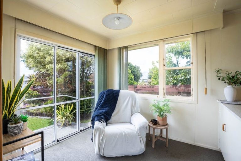 Photo of property in 113 Cracroft Street, Waitara, 4320