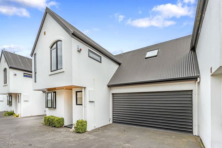 Photo of property in 2/15 Ayr Street, Riccarton, Christchurch, 8011