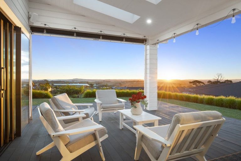 Photo of property in 19 Lawrence Carter Drive, Bombay, 2675