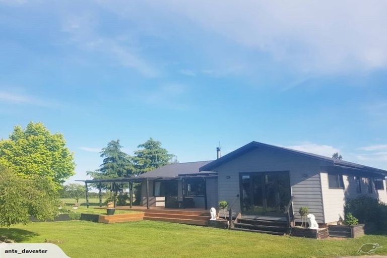 Photo of property in 327 Thwaites Road, Hororata, Darfield, 7572