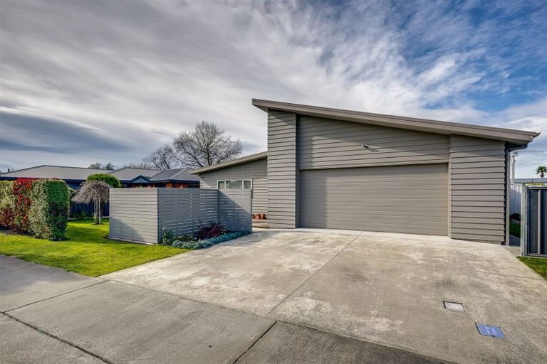 Photo of property in 4 Waitaha Place, Clive, 4102