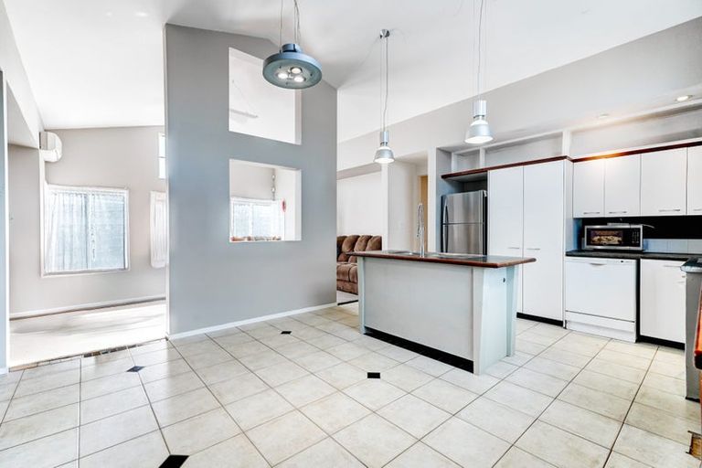 Photo of property in 37 Nearco Street, Randwick Park, Auckland, 2105