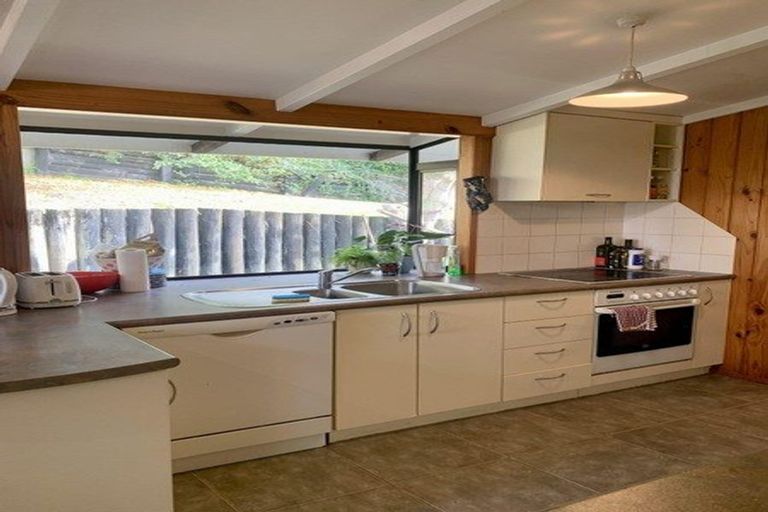 Photo of property in 69 Peach Road, Glenfield, Auckland, 0629