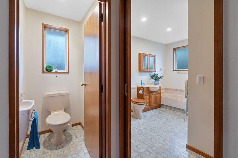 Photo of property in 2/35 Merrin Street, Avonhead, Christchurch, 8042