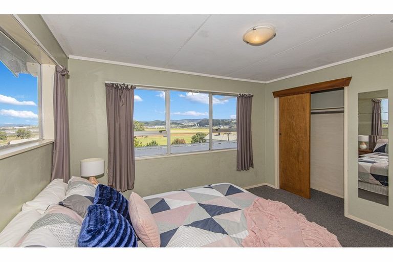 Photo of property in 25 Tanekaha Drive, Parahaki, Whangarei, 0112
