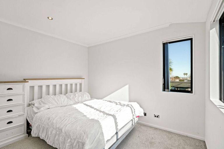 Photo of property in 46 Commissariat Road, Mount Wellington, Auckland, 1060