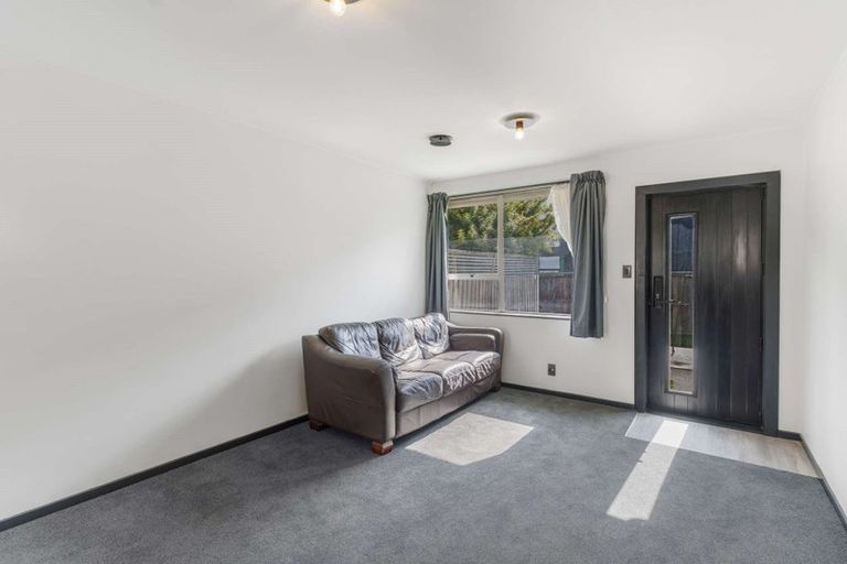 Photo of property in 2/42 Mathesons Road, Phillipstown, Christchurch, 8011