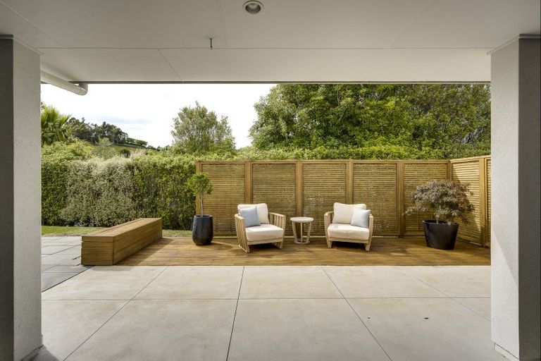 Photo of property in 143 Kent Terrace, Taradale, Napier, 4112