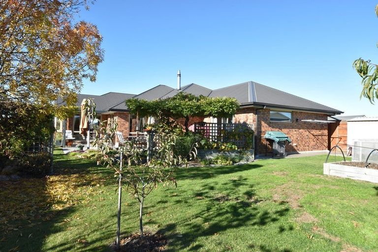 Photo of property in 4 Greenfield Place, Twizel, 7901