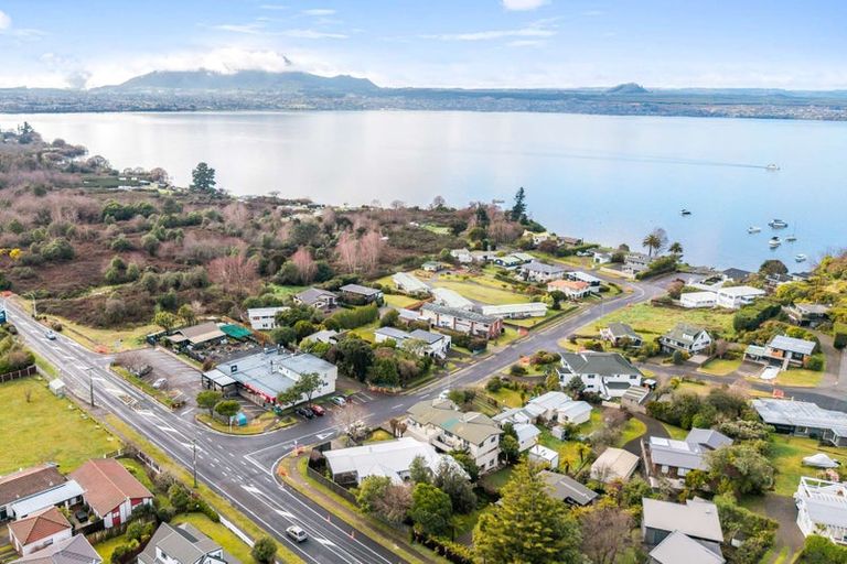 Photo of property in 2 Alberta Street, Acacia Bay, Taupo, 3330