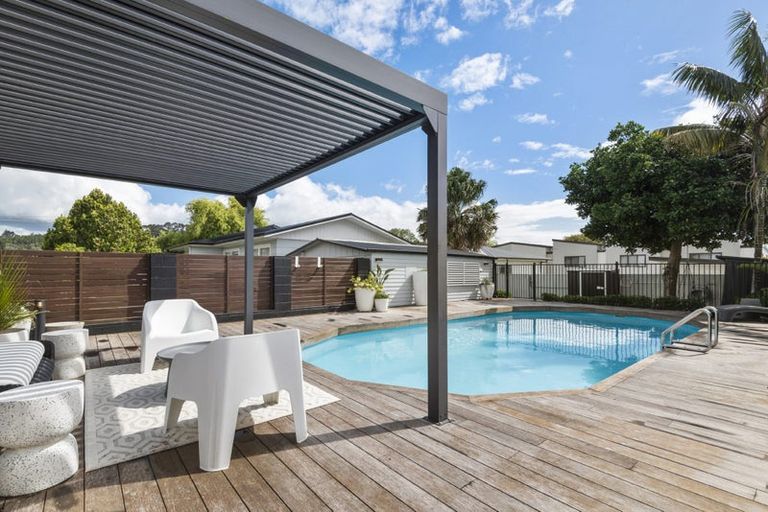 Photo of property in 9 Ranch Avenue, Beach Haven, Auckland, 0626