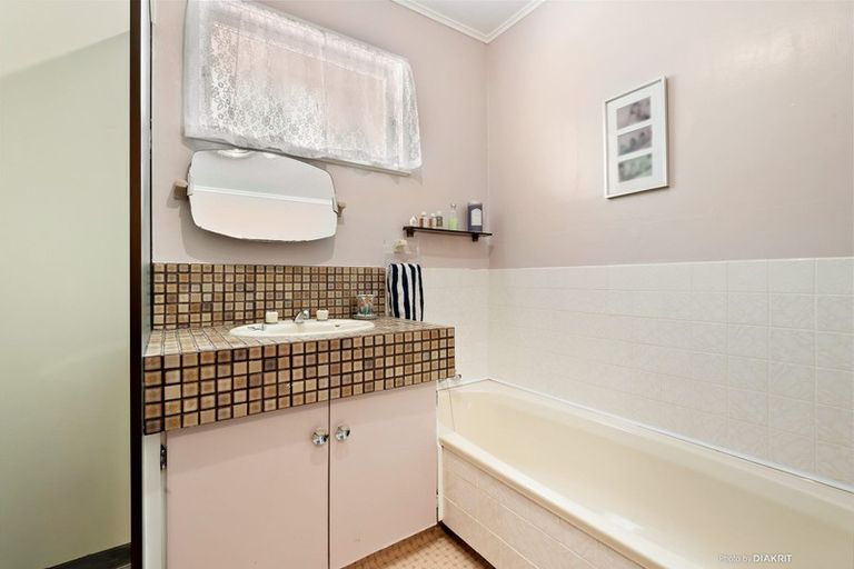 Photo of property in 135 Donald Street, Karori, Wellington, 6012