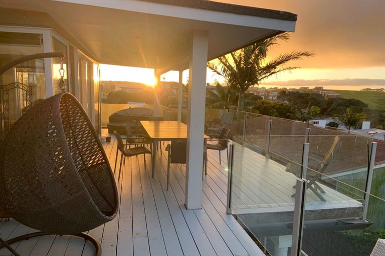 Photo of property in 1007a Beach Road, Torbay, Auckland, 0630