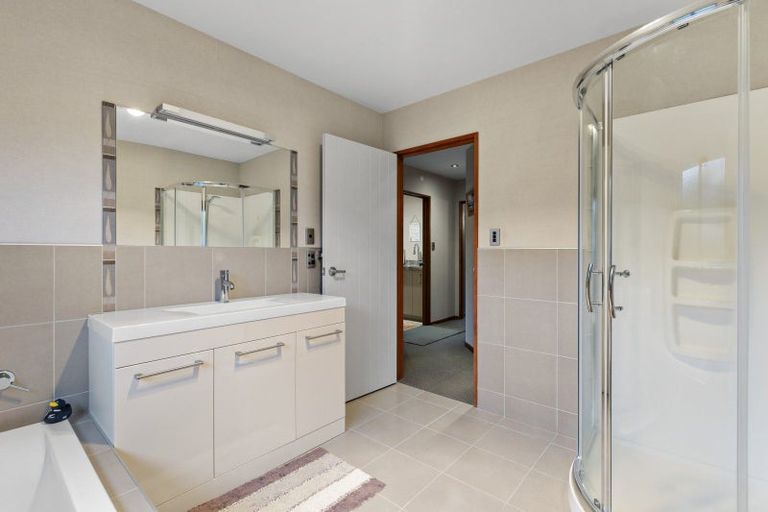 Photo of property in 14 Trump Place, Kelvin Grove, Palmerston North, 4414