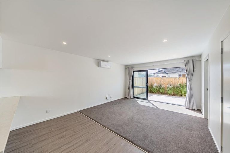 Photo of property in 8/104 Martin Street, Wallaceville, Upper Hutt, 5018