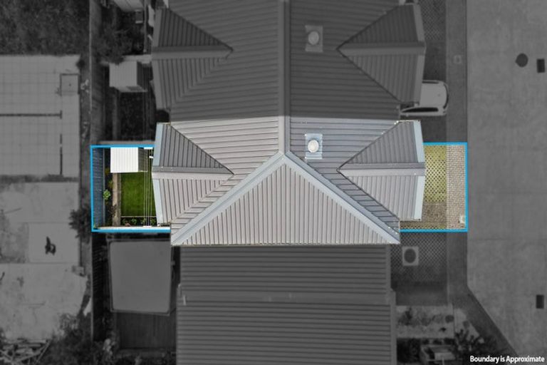 Photo of property in 7 Waru Lane, Te Atatu Peninsula, Auckland, 0610