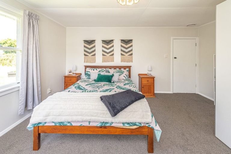 Photo of property in 10 Hadfield Crescent, College Estate, Whanganui, 4500