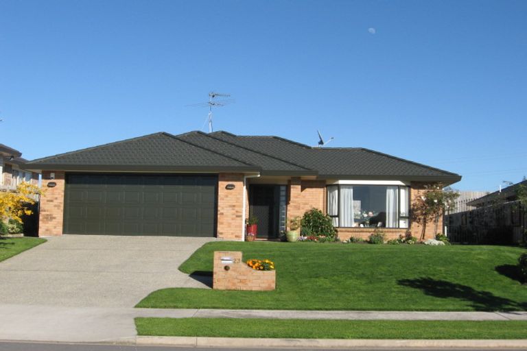 Photo of property in 23 Norm Pellow Drive, Manurewa, Auckland, 2105