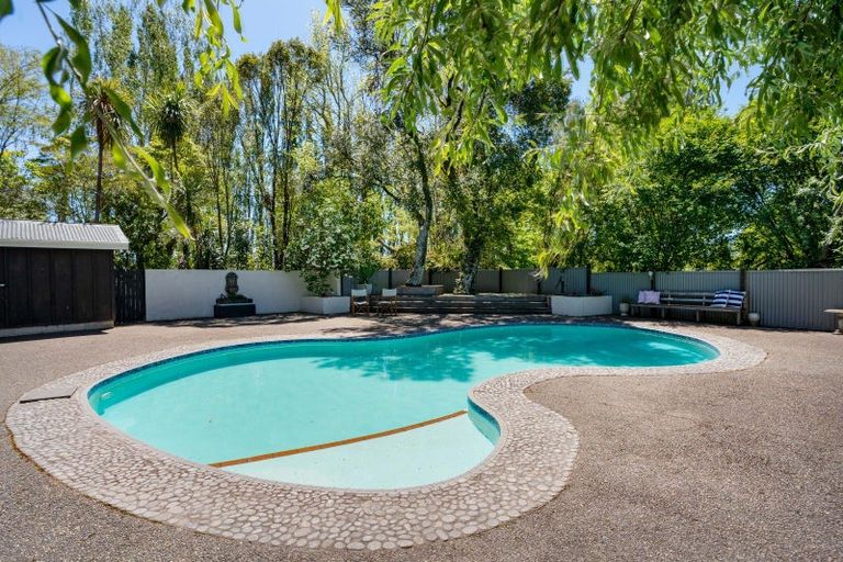 Photo of property in 72a Ahikouka Road, Ahikouka, Greytown, 5794