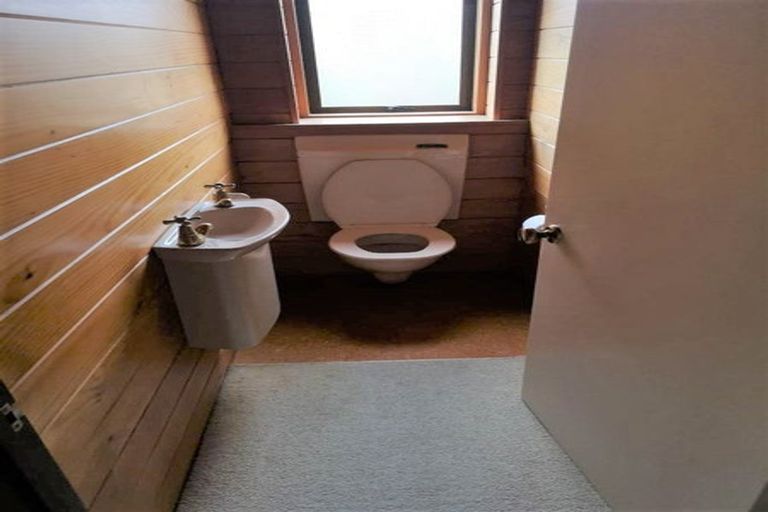 Photo of property in 7 Venus Place, Half Moon Bay, Auckland, 2012