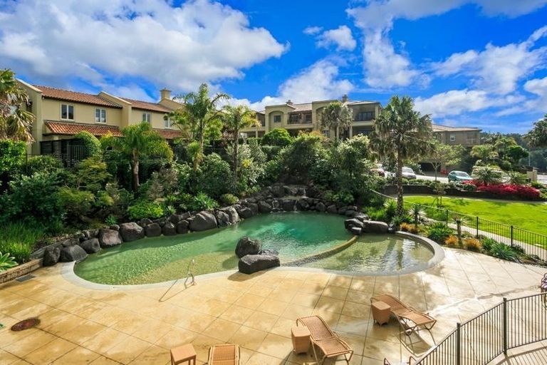 Photo of property in Point Ridge, 19/130 Gills Road, Albany Heights, Auckland, 0632