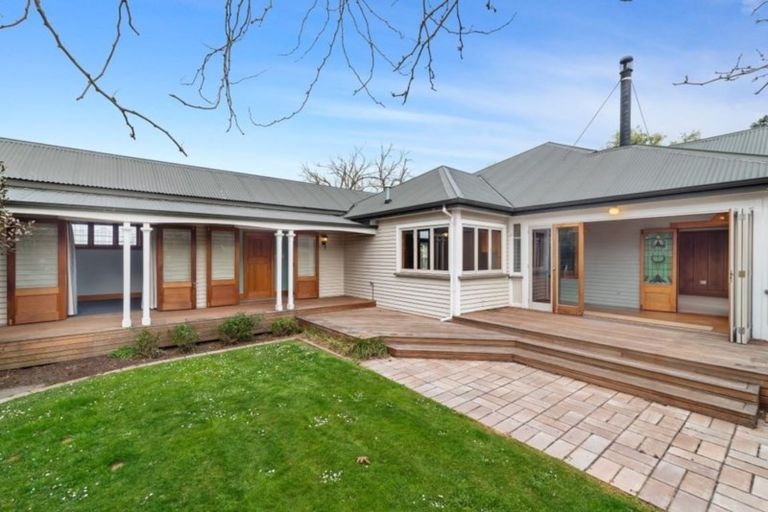 Photo of property in 9a Banks Avenue, Burwood, Christchurch, 8061