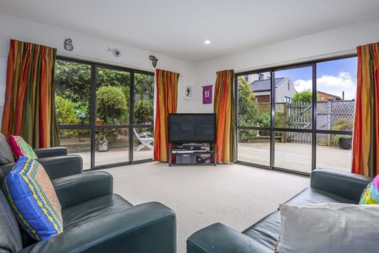 Photo of property in 18a Latitude Close, Whitby, Porirua, 5024