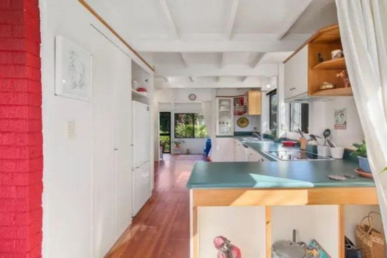 Photo of property in 3 Ridge Road, Lake Okareka, Rotorua, 3076