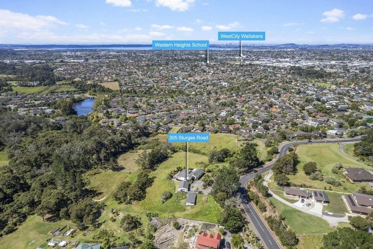 Photo of property in 305 Sturges Road, Henderson Valley, Auckland, 0612