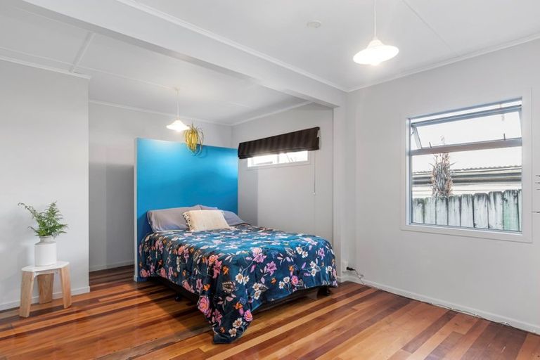 Photo of property in 1233 Papamoa Beach Road, Papamoa Beach, Papamoa, 3118