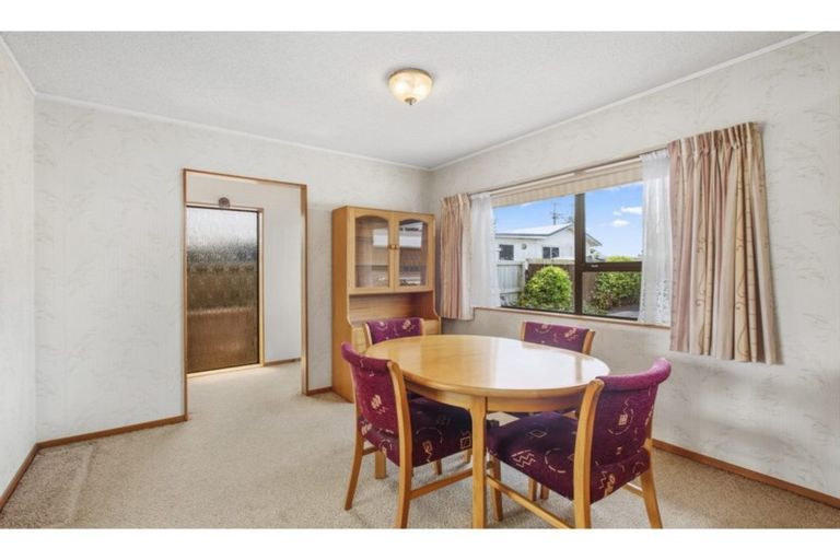 Photo of property in 2/208 Centreway Road, Orewa, 0931