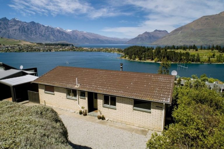 Photo of property in 5 Earnslaw Terrace, Queenstown, 9300