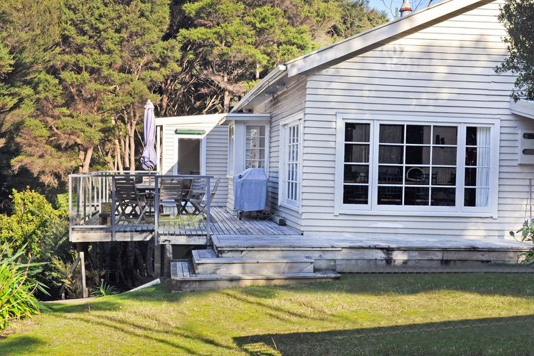 Photo of property in 36 Schoolhouse Bay Road, Kawau Island, 0920