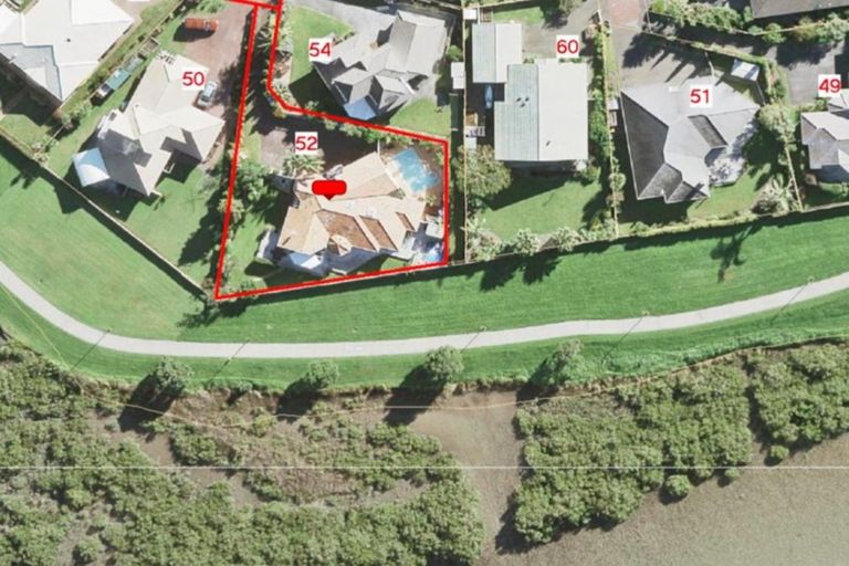 Photo of property in 52 Settlers Grove, Orewa, 0931