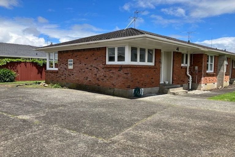 Photo of property in 10 Holden Place, Manukau, Auckland, 2025