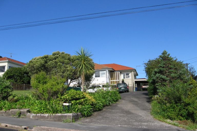 Photo of property in 10 Howard Road, Northcote, Auckland, 0627