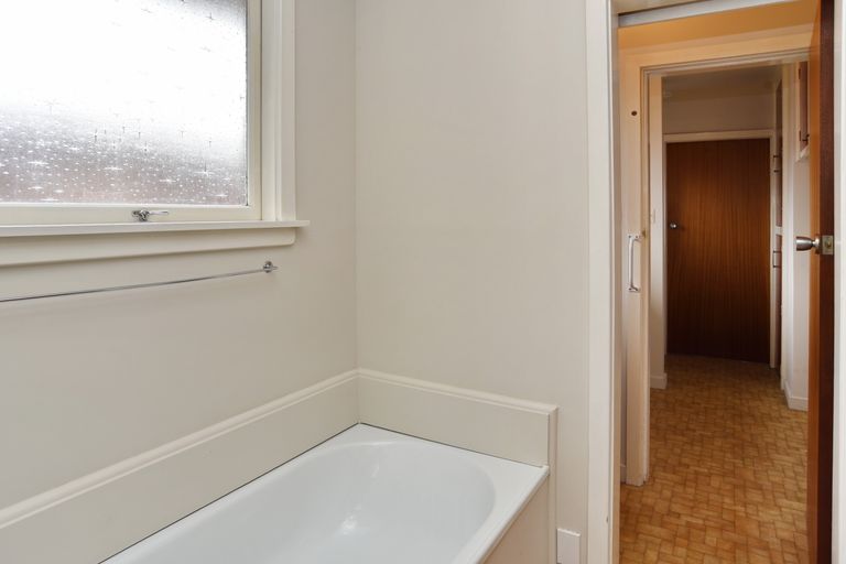 Photo of property in 25 Glenrowan Avenue, Avondale, Christchurch, 8061