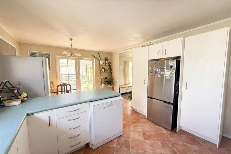 Photo of property in 12 Fiesta Drive, Half Moon Bay, Auckland, 2012