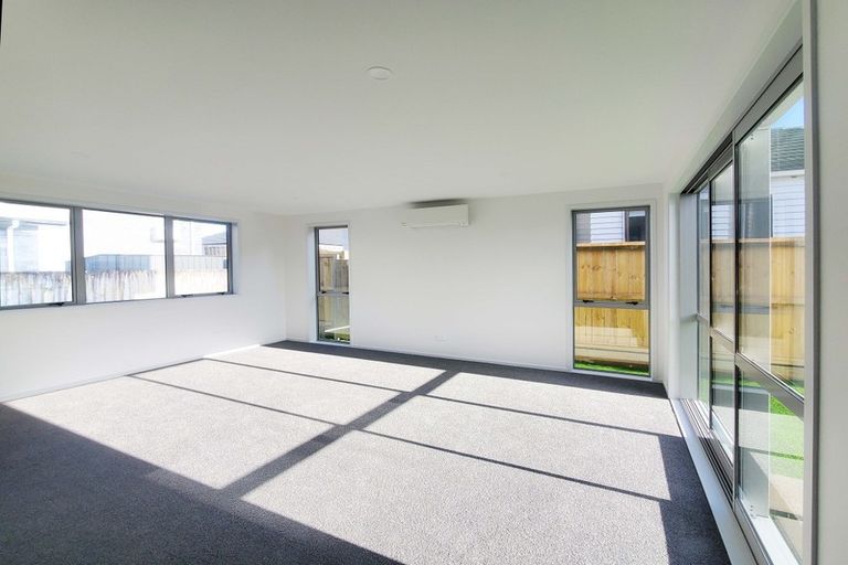 Photo of property in 13c Oxford Road, Manurewa, Auckland, 2102